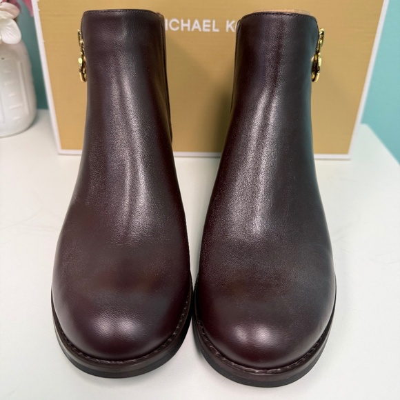 Michael Kors Lainey flat bootie in baralo size 5.5..FLOOR SAMPLE - Picture 1 of 5